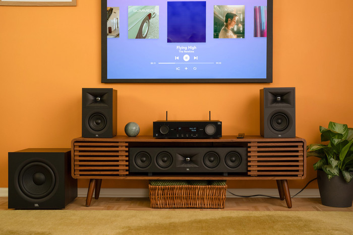 JBL Stage 200P Zwart product in gebruik