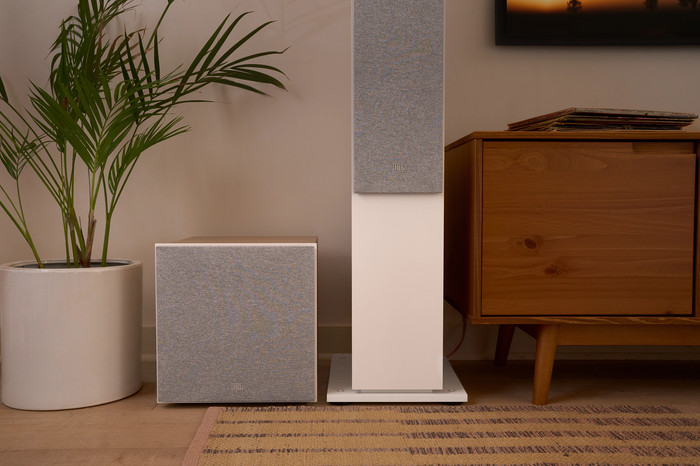 JBL Stage 200P Wit product in gebruik