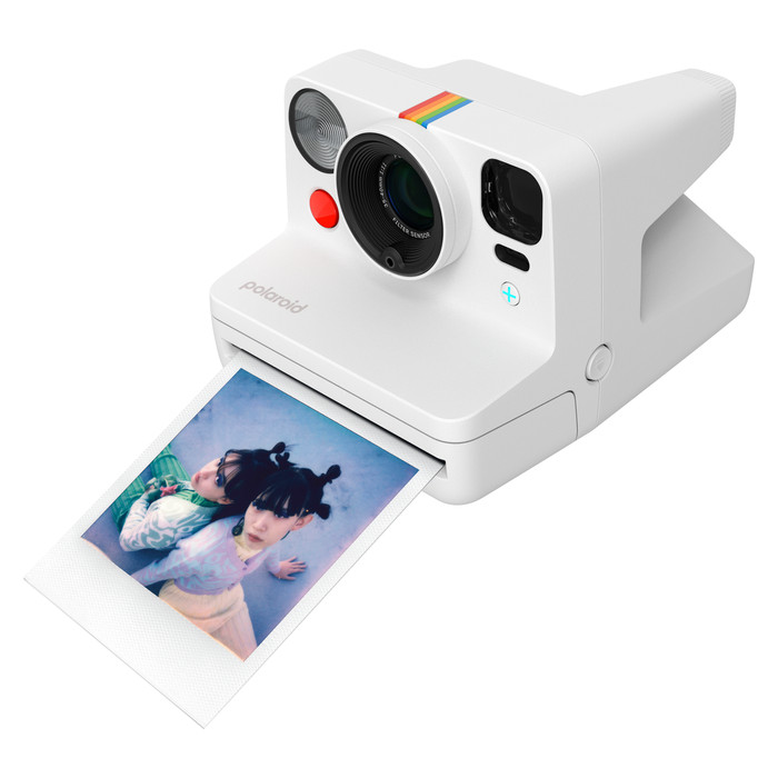 Polaroid Now+ 3 Wit + Color Film (8 stuks) product in gebruik