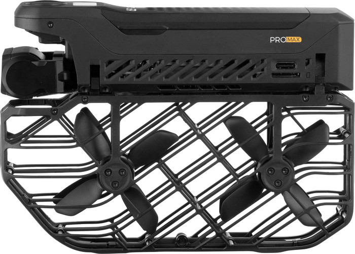 HOVERAir X1 PRO Basic Combo product in gebruik