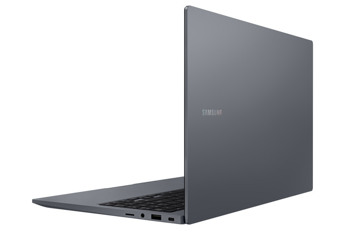 Samsung Galaxy Book 4 NP754XGK-KG1NL QWERTY achterkant