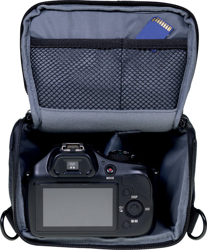 Dörr Photo Holster Bag Medium Black product in use