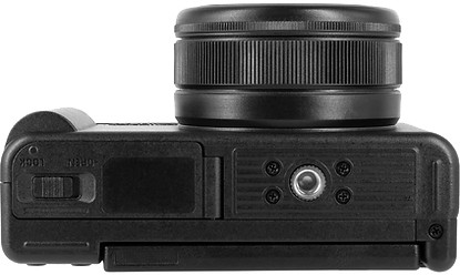 Yashica City 100 Zwart onderkant