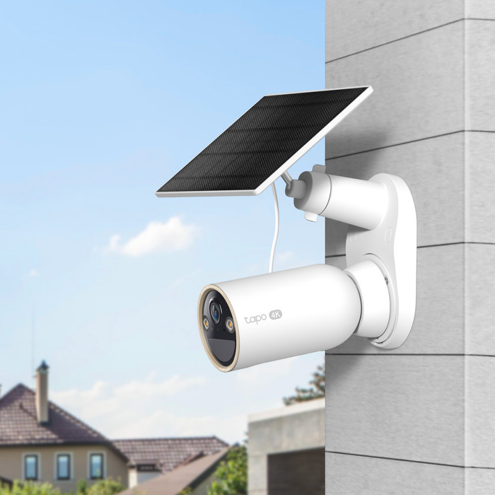 TP-Link Tapo C460 Solar Kit + H500 Smart HomeBase + D235 Smart Battery and Wired Doorbell product in use