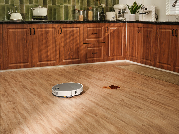 Roborock Saros 10 R&D White product in use