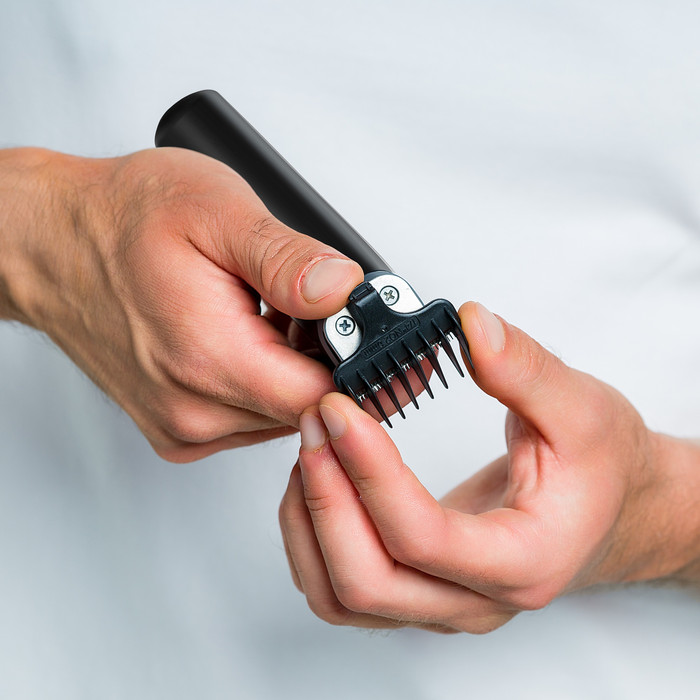 Wahl Elite Groom product in use