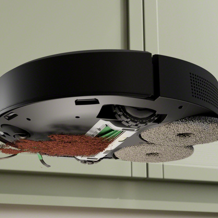 iRobot Roomba Plus 405 + Black product in gebruik