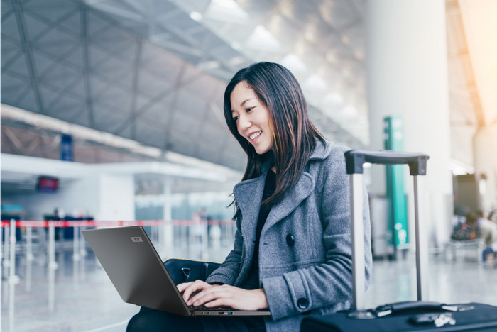 Acer TravelMate P2 14 (TMP214-55T-G2-TCO-56AK) QWERTY product in gebruik