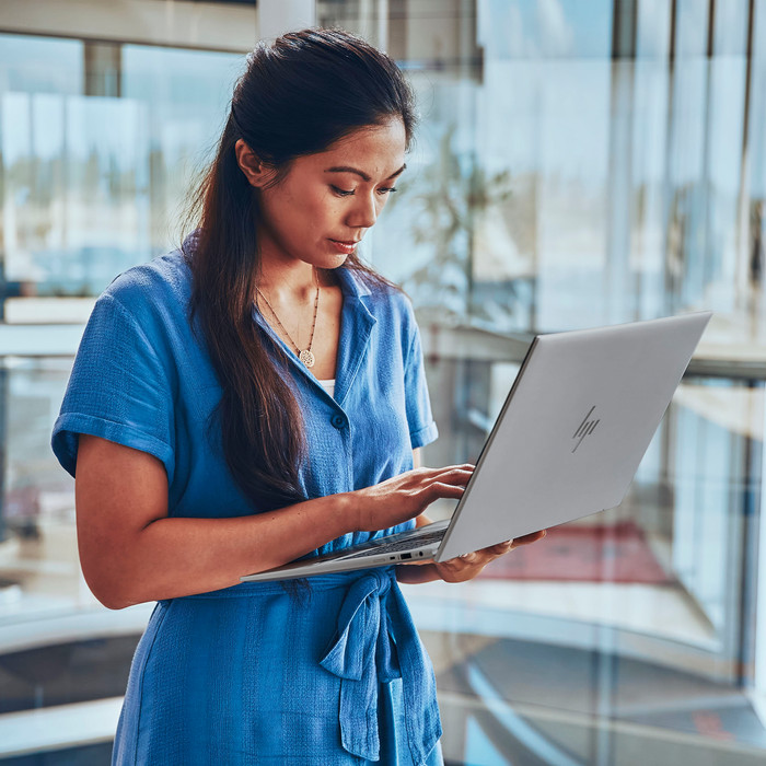 HP ZBook Firefly 16 G11 - 5G4K0ES QWERTY product in gebruik