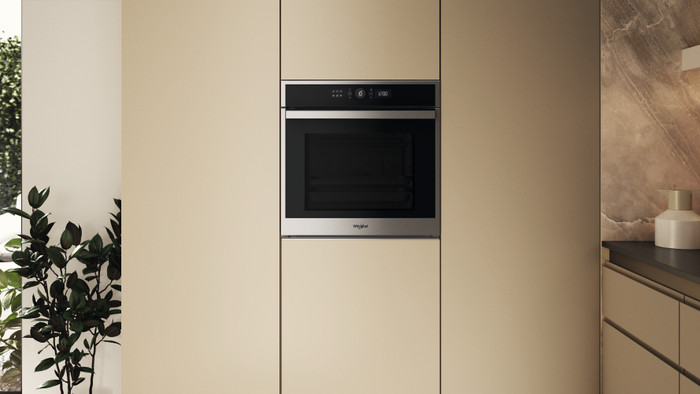Whirpool WOI4S8HM2SX product in use