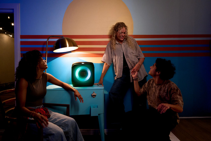 JBL Encore Essential 2 Zwart product in gebruik