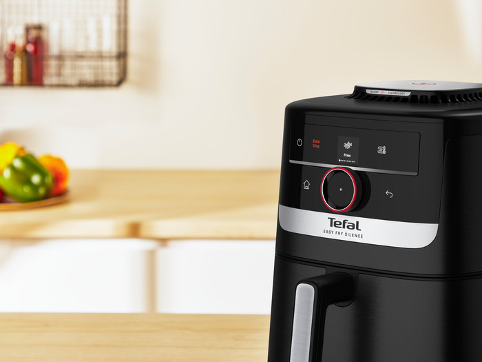 Tefal Easy Fry Smart & Silence EY5728 product in gebruik