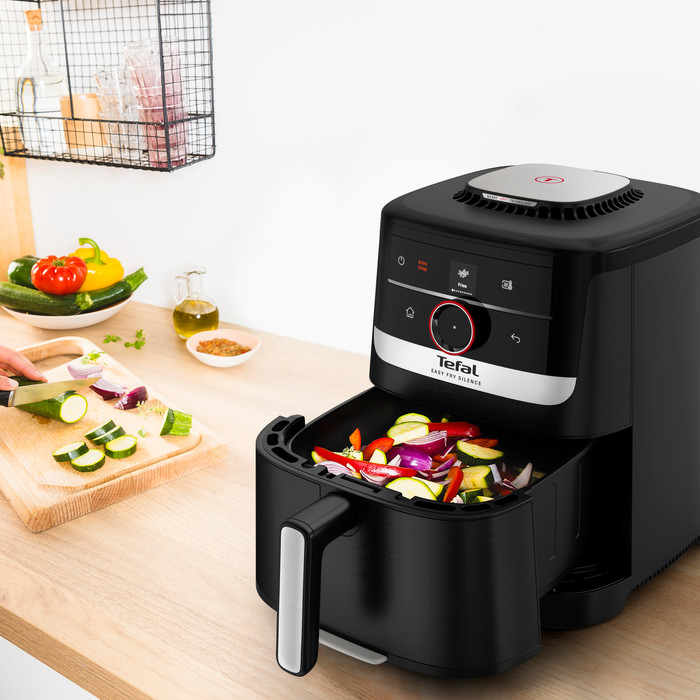 Tefal Easy Fry Smart & Silence EY5728 product in gebruik