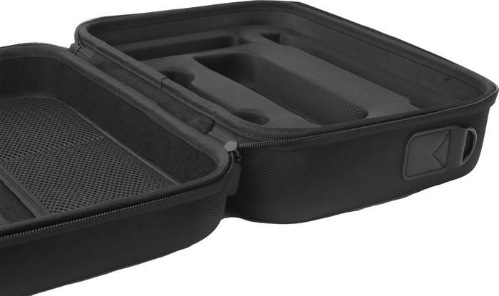 BlueBuilt Travel Case für Nintendo Switch 2 innen