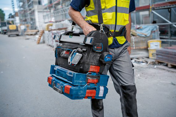 Bosch Professional 7-piece Combi Set Complete product in use