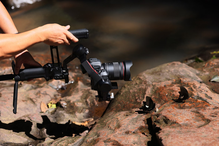 Canon RF 20mm f/1.4L VCM product in use