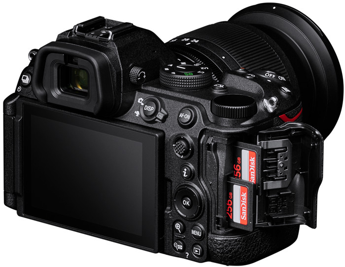 Nikon Z5 II + NIKKOR Z 24-70mm f/4 S achterkant