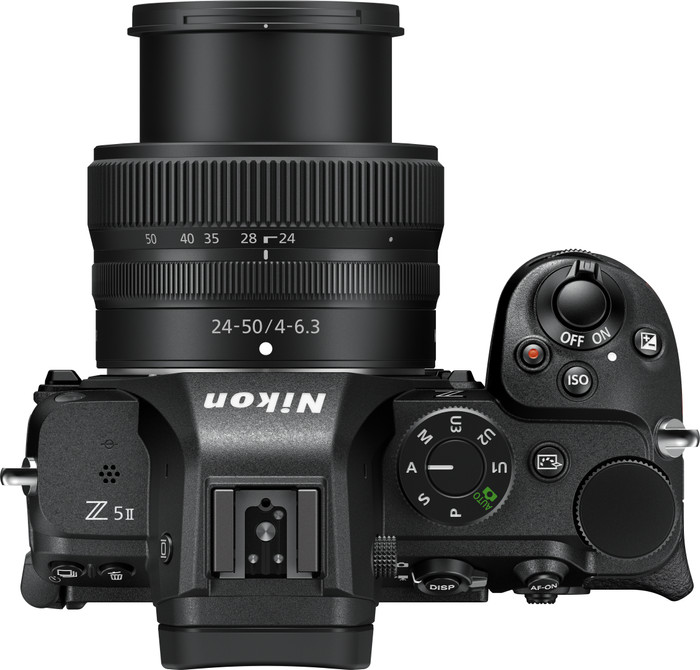 Nikon Z5 II + NIKKOR Z 24-50mm f/4-6.3 oberseite
