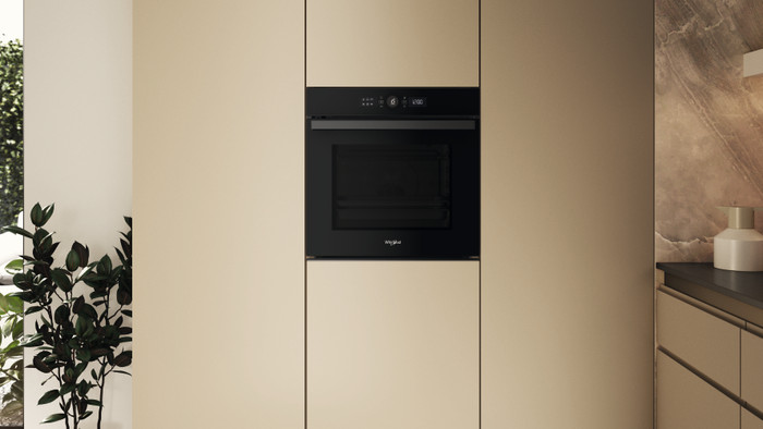 Whirlpool WOI4S8PM1SB product in use