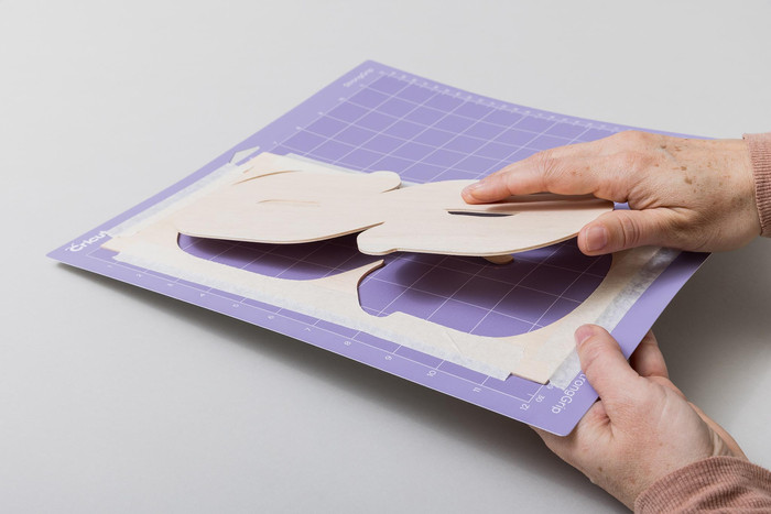 Cricut Explore/Maker StrongGrip Machine Mat 30x30cm product in use