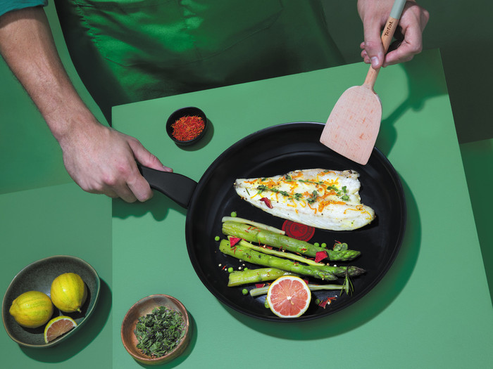 Tefal Renew Black Ceramic Frying Pan 28cm product in use