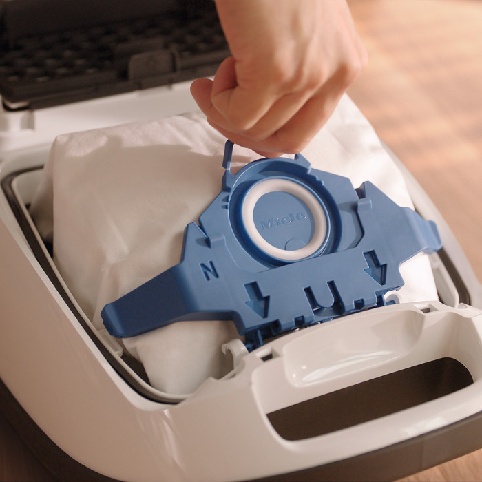 Miele xl-pack Hyclean 3D GN + Hepafilter (8 stuks) product in gebruik