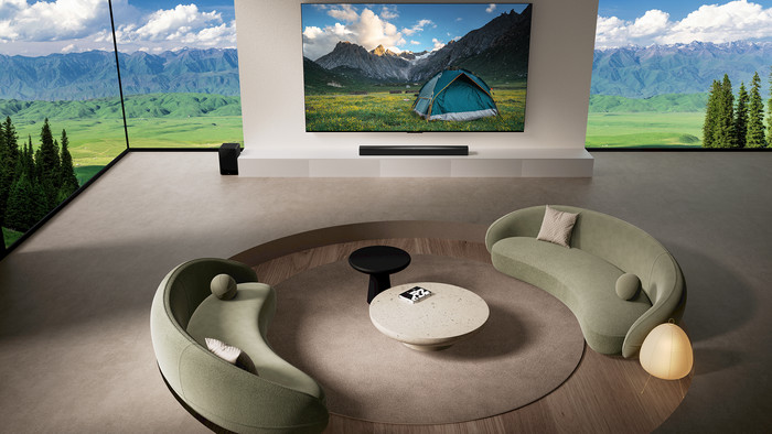 TCL 65" QLED P71K 4K (2025) + TCL Q65H product in gebruik
