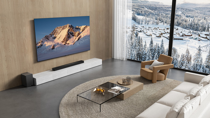 TCL 65" QLED P71K 4K (2025) + TCL Q65H product in gebruik