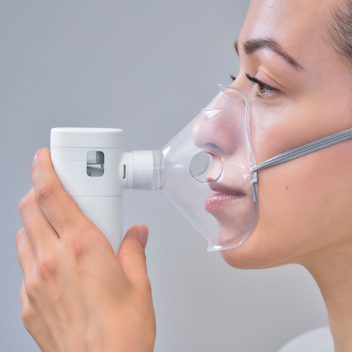 Omron MicroAIR Move NE-U300-EO product in gebruik
