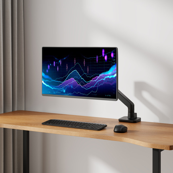 ACT AC8340 Monitorarm 49 inch met gasveer voor 1 monitor product in gebruik