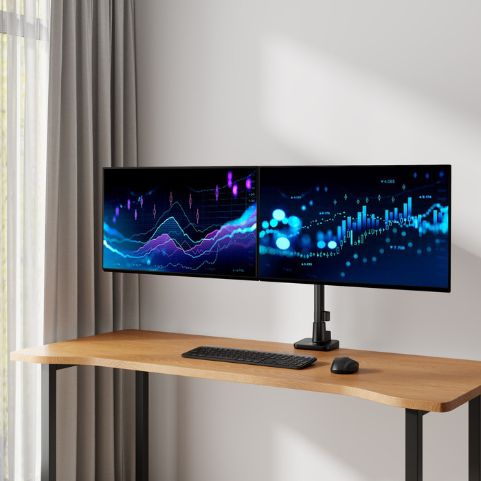 ACT AC8343 Monitorarm 49 inch met gasveer voor 2 monitoren product in gebruik