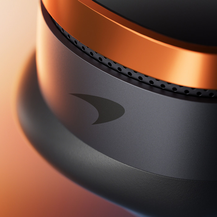 Bowers & Wilkins Pi8 McLaren detail