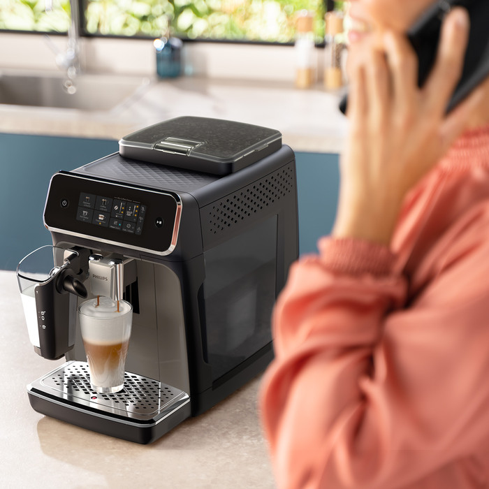 Philips 2300 EP2336/40 LatteGo product in gebruik