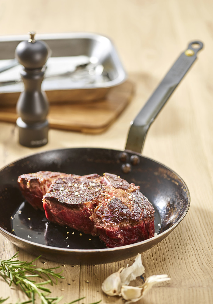 De Buyer Mineral B Koekenpan 28cm product in gebruik