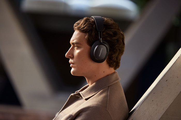 Bowers & Wilkins Px7 S3 Schwarz produkt in gebrauch