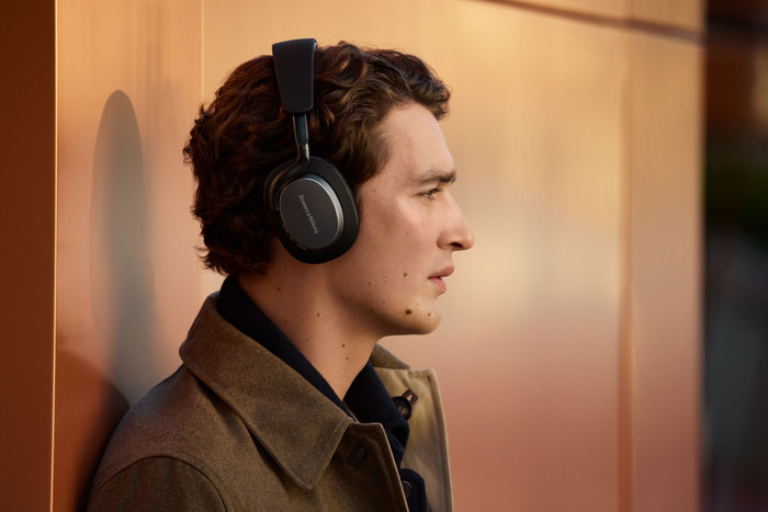 Bowers & Wilkins Px7 S3 Schwarz produkt in gebrauch