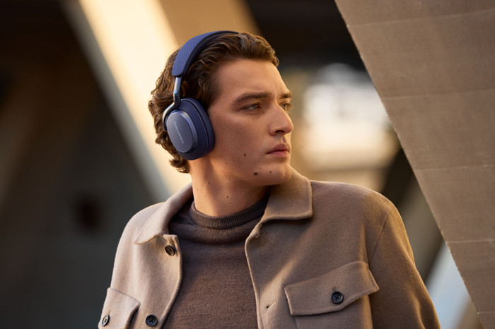 Bowers & Wilkins Px7 S3 Blau produkt in gebrauch