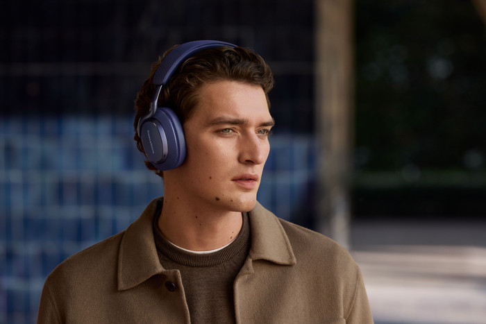 Bowers & Wilkins Px7 S3 Blau produkt in gebrauch