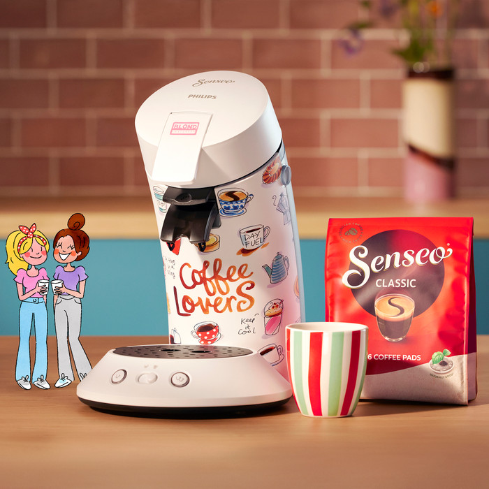 Philips SENSEO Original Plus CSA210/15 Blond Amsterdam product in use