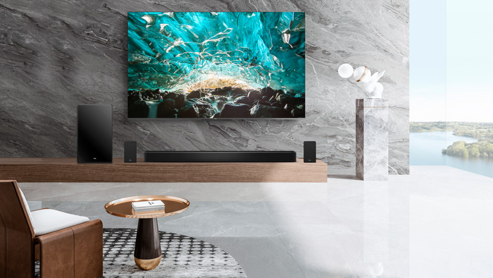 TCL 98" QLED P81K 4K (2025) +TCL Q85H PRO product in gebruik
