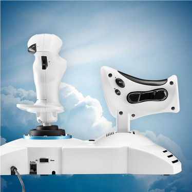 Thrustmaster T-Flight HOTAS One MSFS Edition product in use