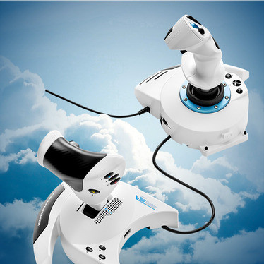 Thrustmaster T-Flight HOTAS One MSFS Edition product in use