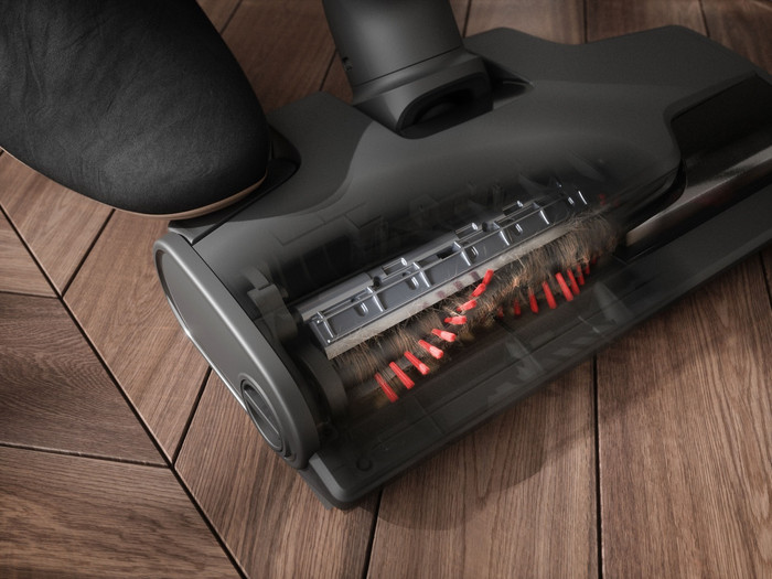 AEG AP82UB25DB Ultimate 8000 product in use