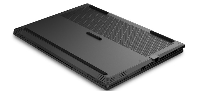 MSI Creator A16 AI+ A3XVFG-229NL QWERTY onderkant