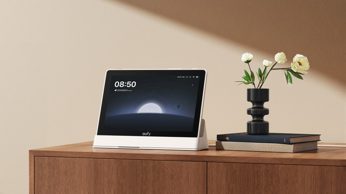 Eufy Solo Cam S340 Duo Pack + Smart Display E10 product in gebruik