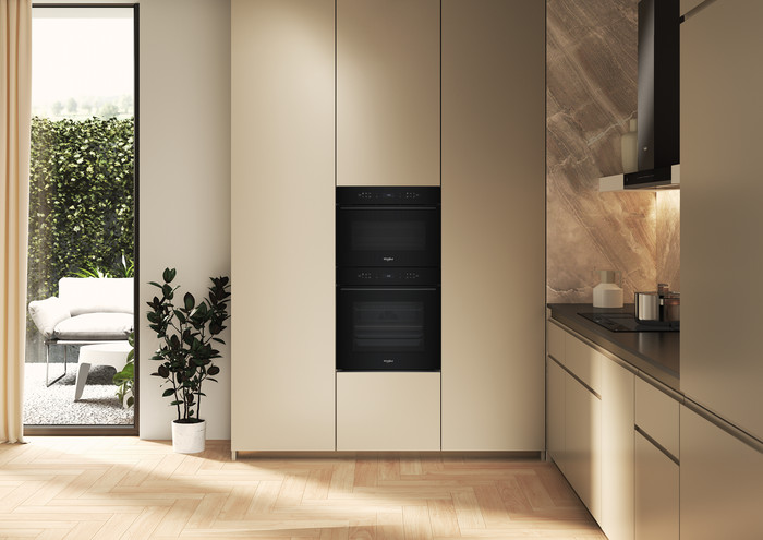Whirlpool WCT7A9PHTSB product in use