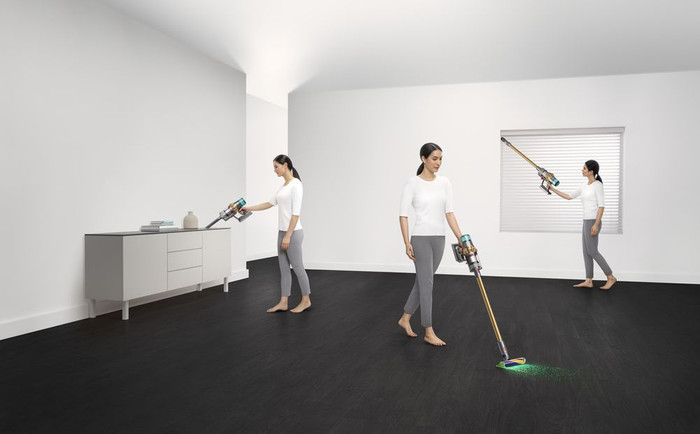 Dyson V15 Detect Absolute Gold produkt in gebrauch