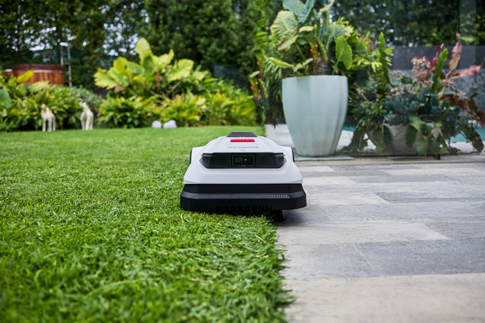 ECOVACS GOAT A1600 RTK product in use