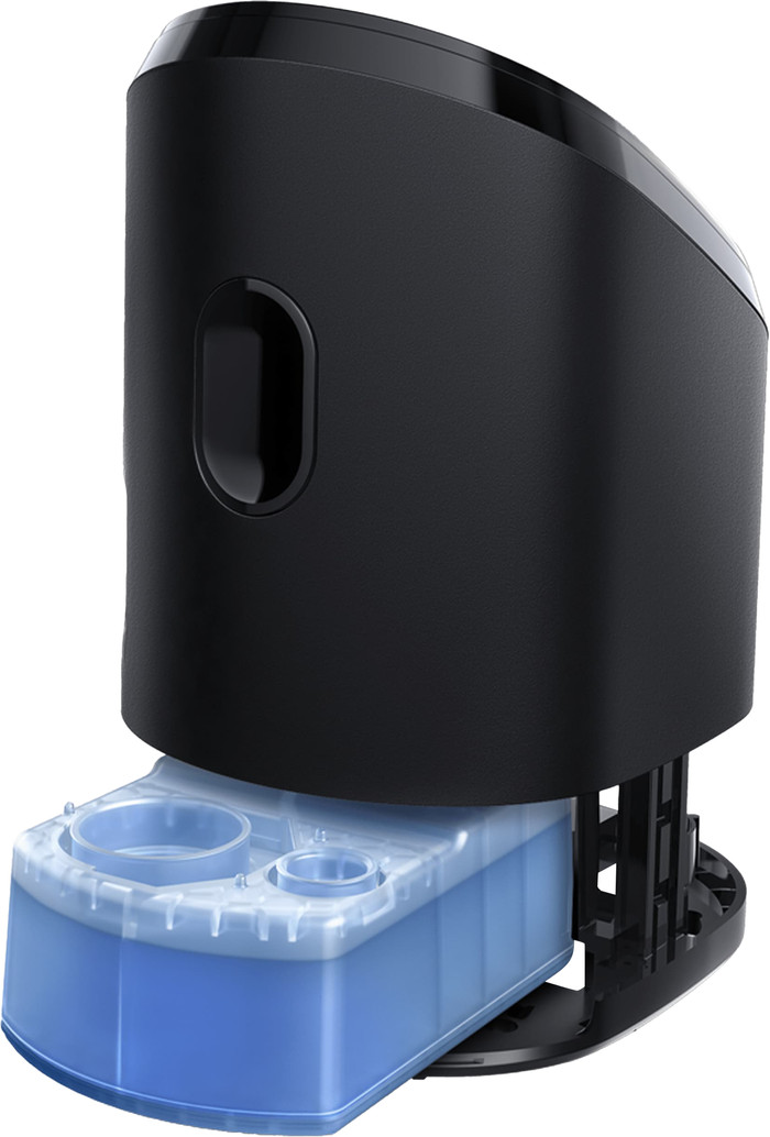 Braun Clean & Renew Refill Cartridge CCR 2 units product in use