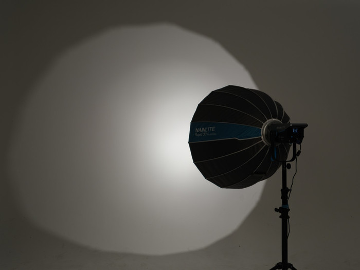 Nanlite Rapid Parabolic Softbox 90cm product in gebruik